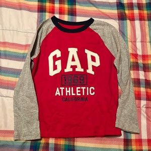 GAP long sleeve tee